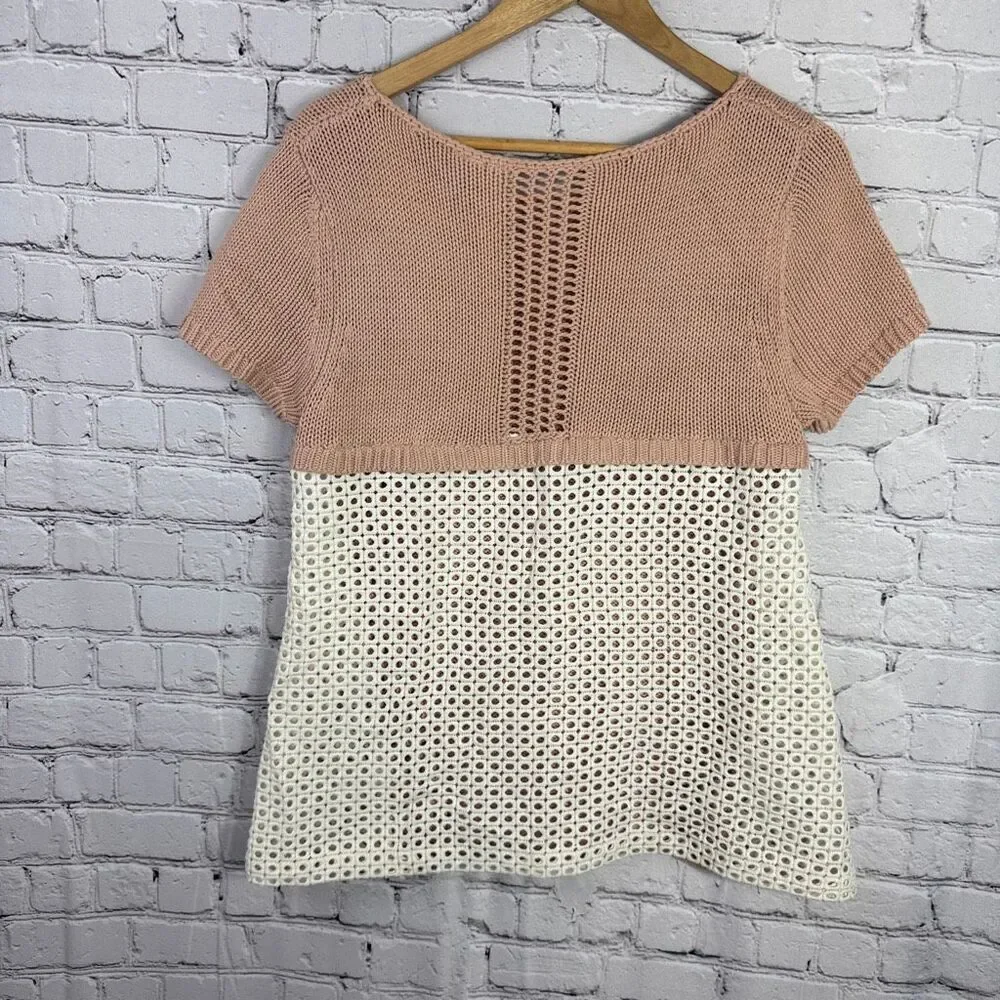 Moth Madeira Short Sleeve Sweater Size Medium  B